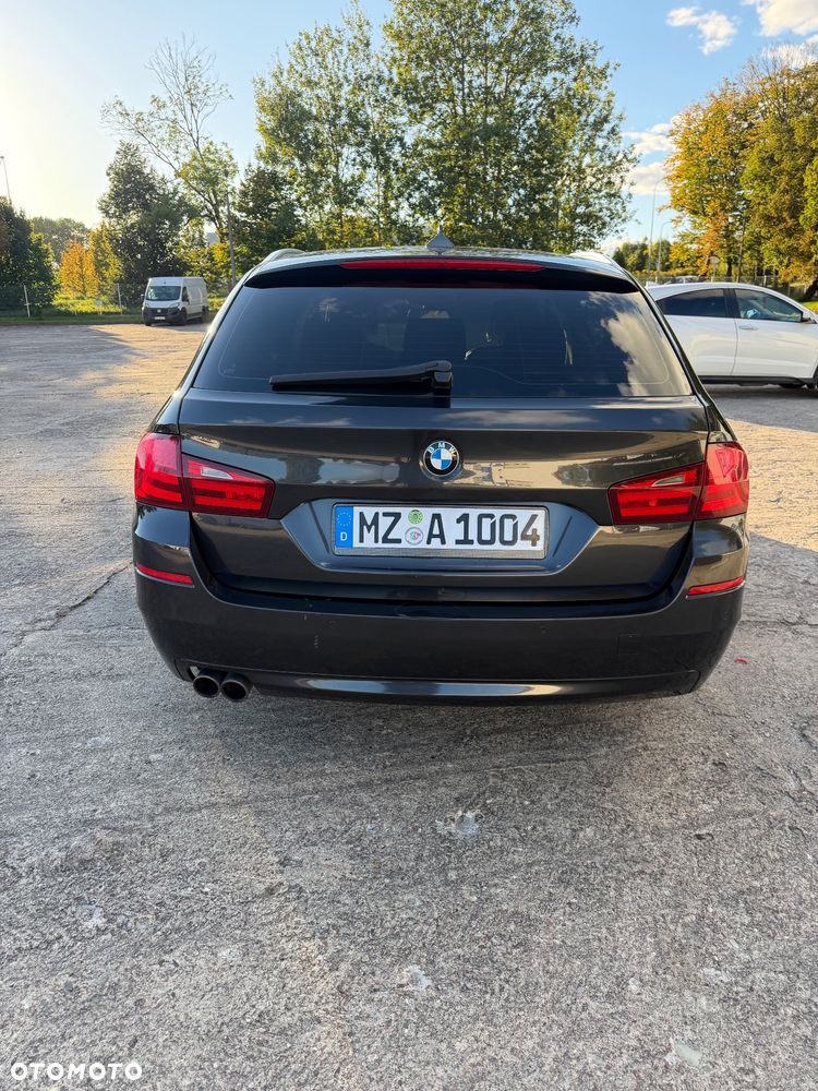 BMW Seria 5 525d - 7