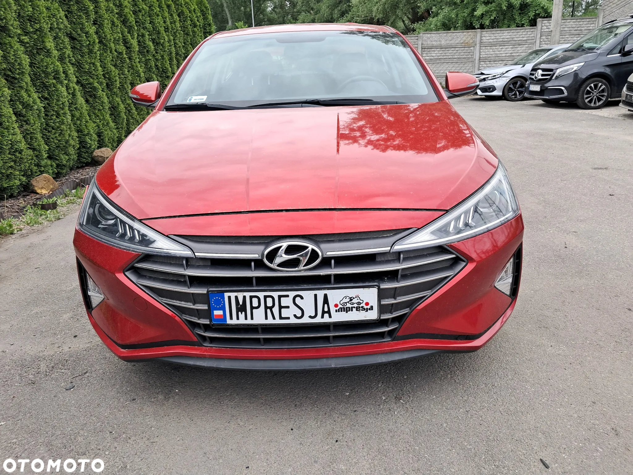 Hyundai Elantra - 2