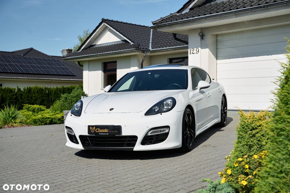 Porsche Panamera GTS - 1