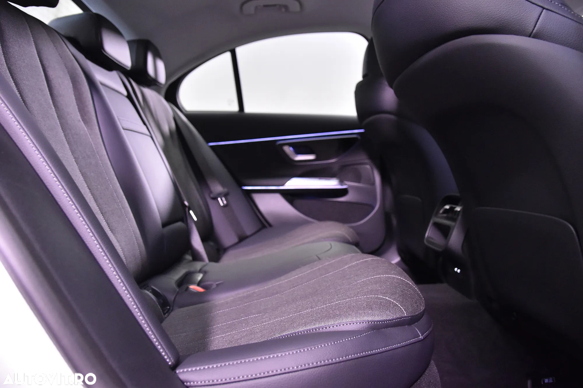 Mercedes-Benz E 220 d 9G-TRONIC - 13
