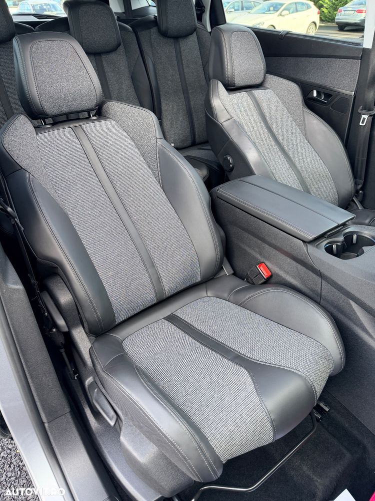 Peugeot 5008 PureTech 130 EAT6 Allure - 22