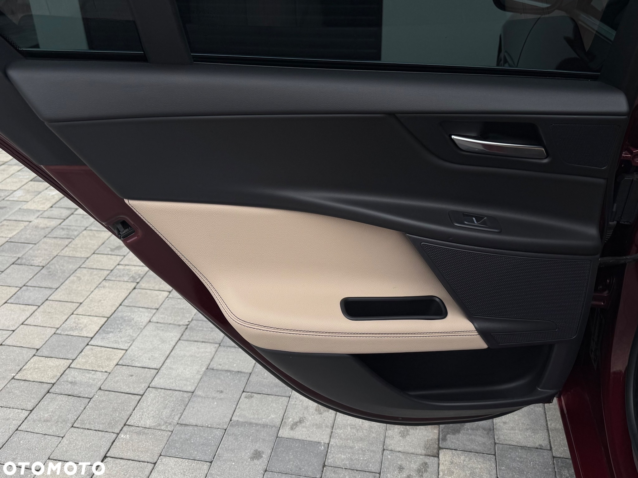 Jaguar XE 2.0 D Prestige - 34