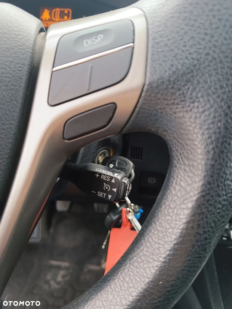 Toyota Avensis 1.6 Active - 16