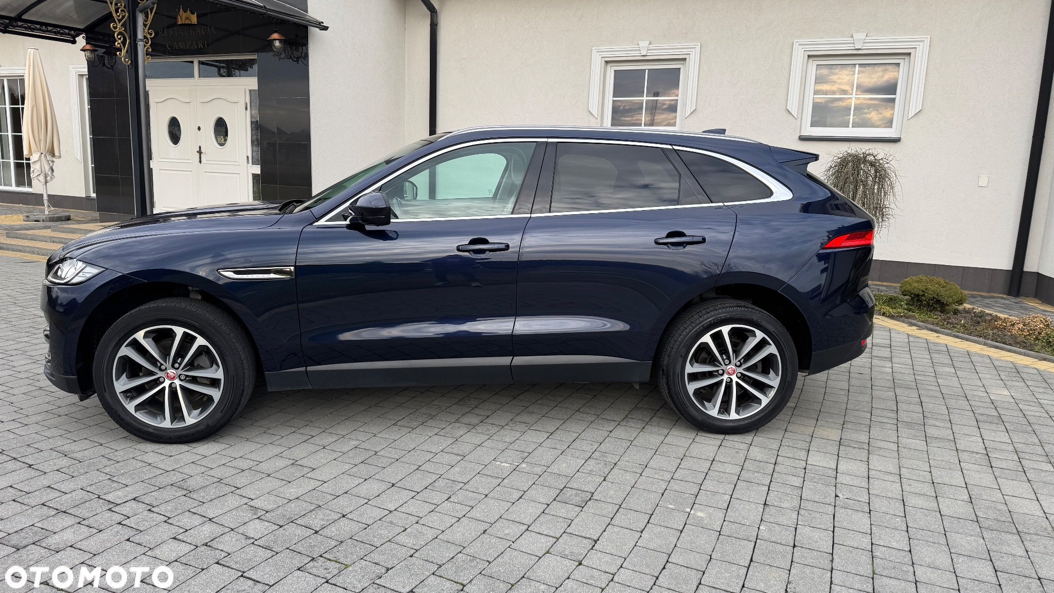 Jaguar F-Pace - 31