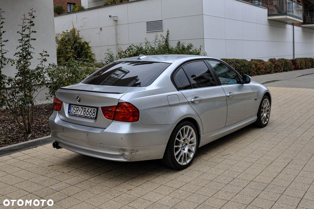 BMW Seria 3 2009 photo 4