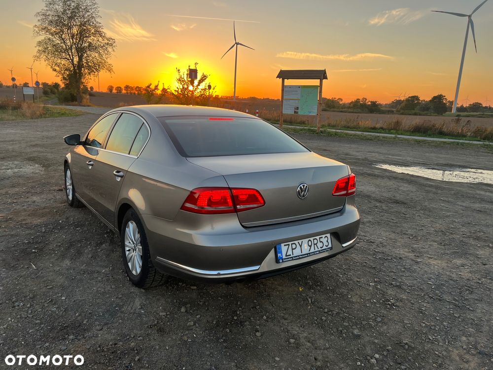 Volkswagen Passat - 5