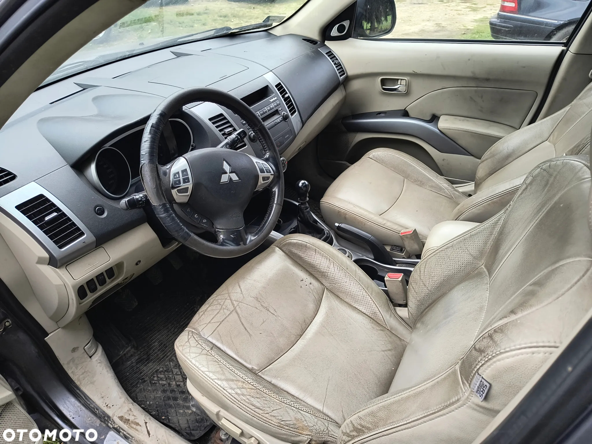 Mitsubishi Outlander 2.0 DID Intense + SE - 4