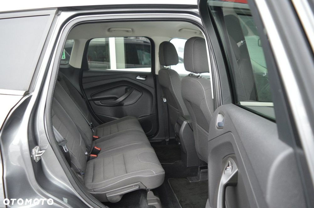 Ford Kuga - 28