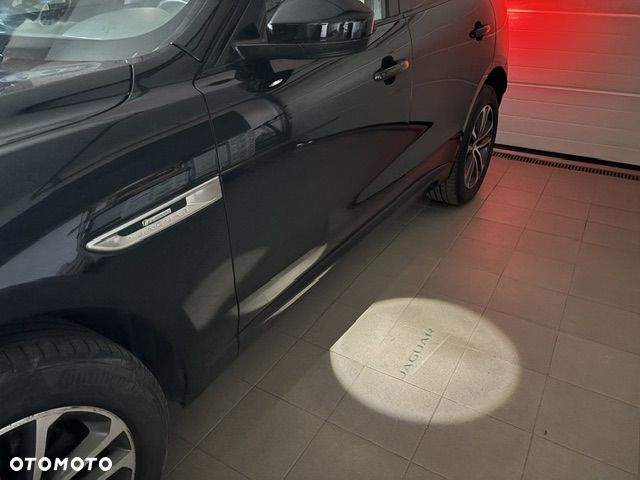 Jaguar F-Pace 2.0 i4D AWD R-Sport - 14