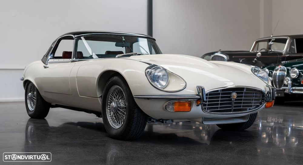 Jaguar E-Type - 14