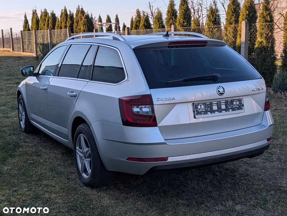 Skoda Octavia 1.6 TDI Sport Edition - 4