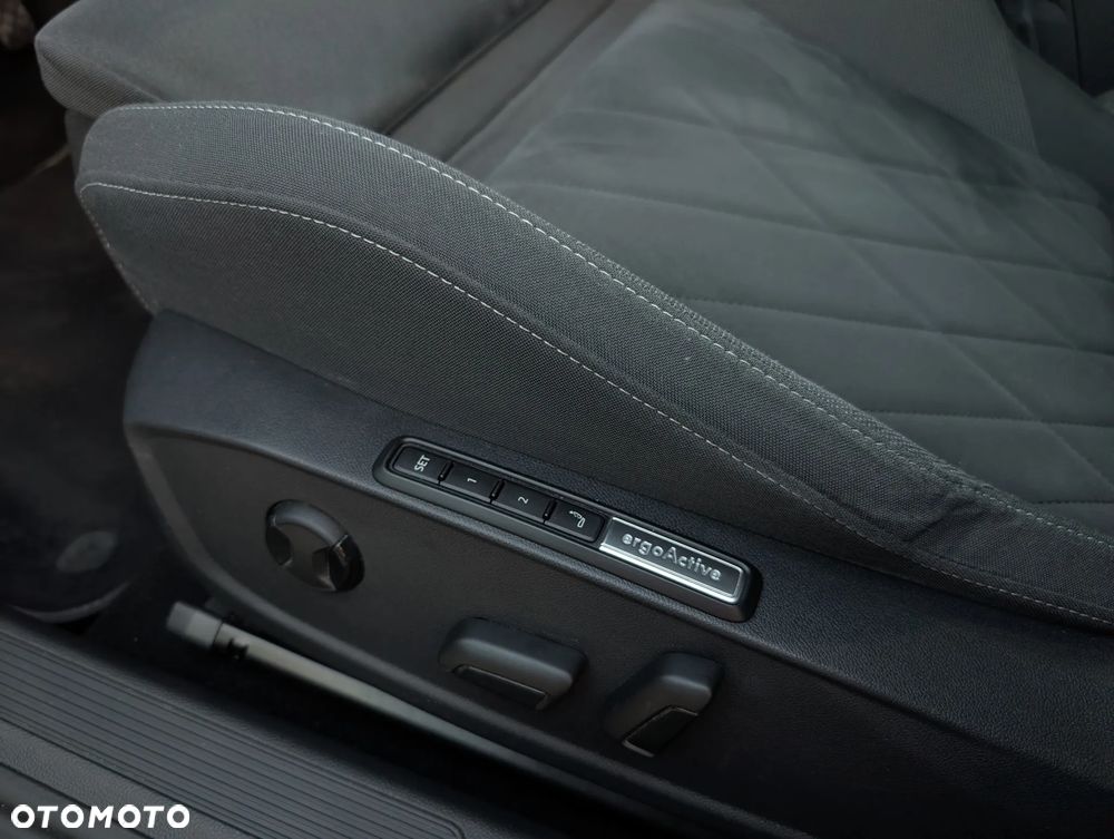 Volkswagen Golf 2.0 TDI Style - 9