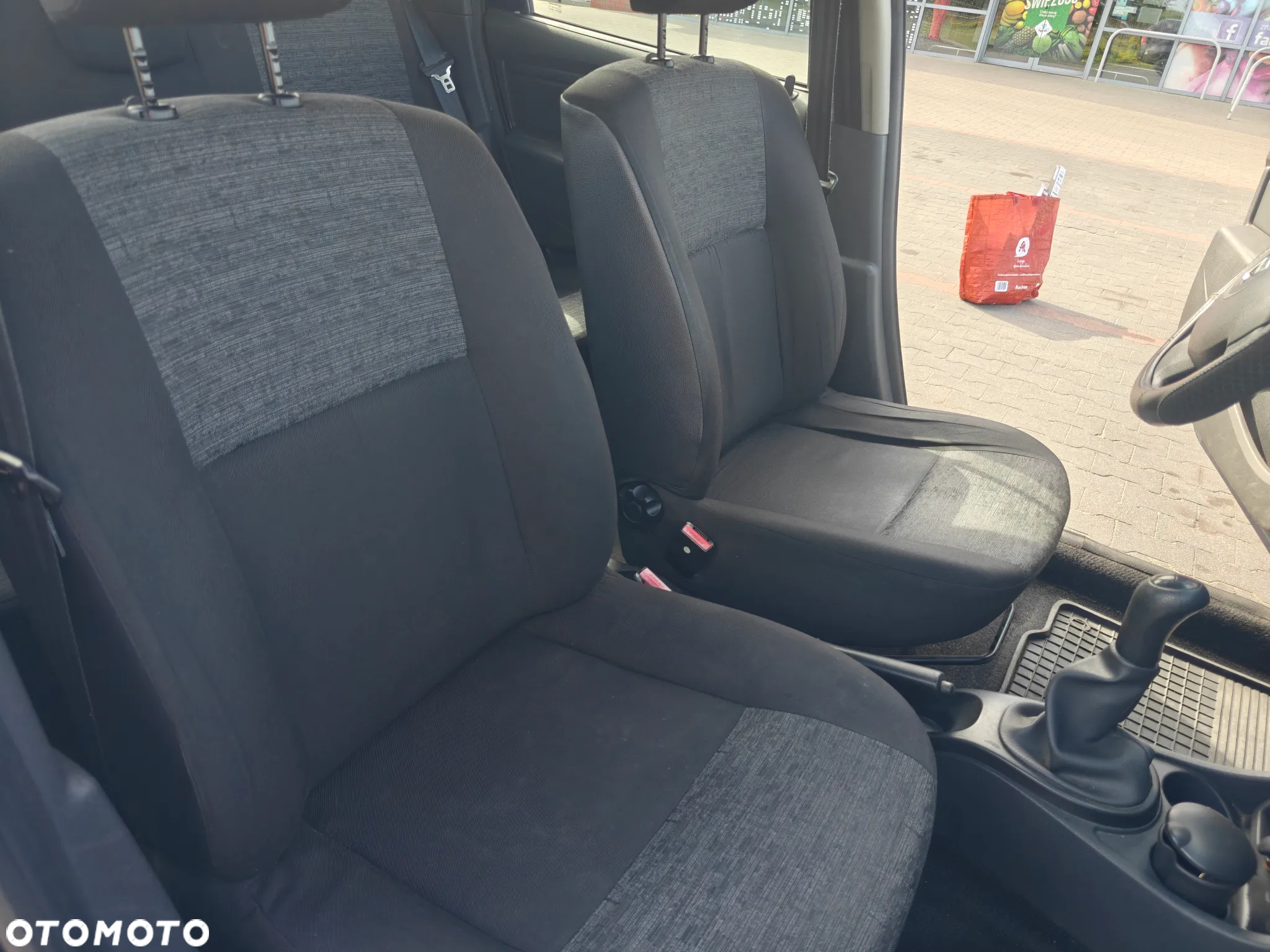 Dacia Duster 1.6 - 14