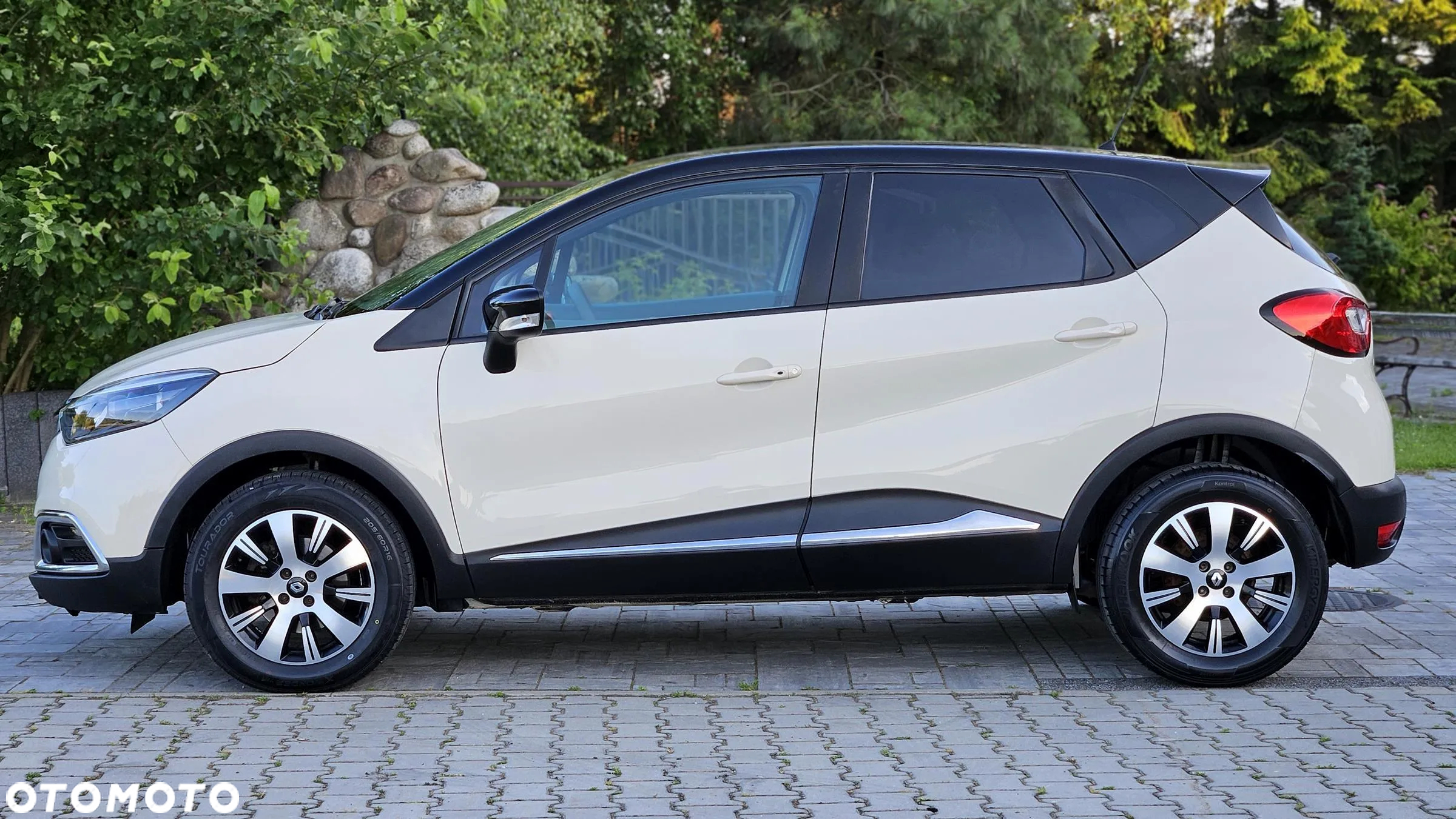 Renault Captur ENERGY TCe 120 EDC LIMITED - 11