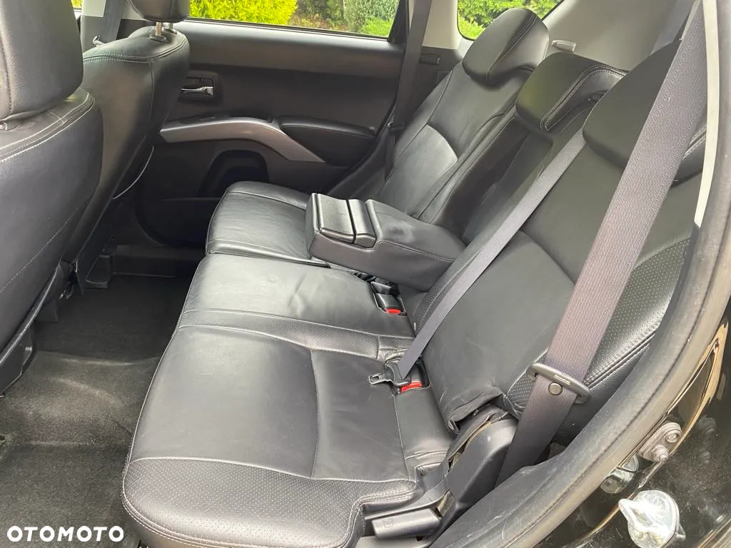 Mitsubishi Outlander 2.0 DID Instyle NAVI - 7