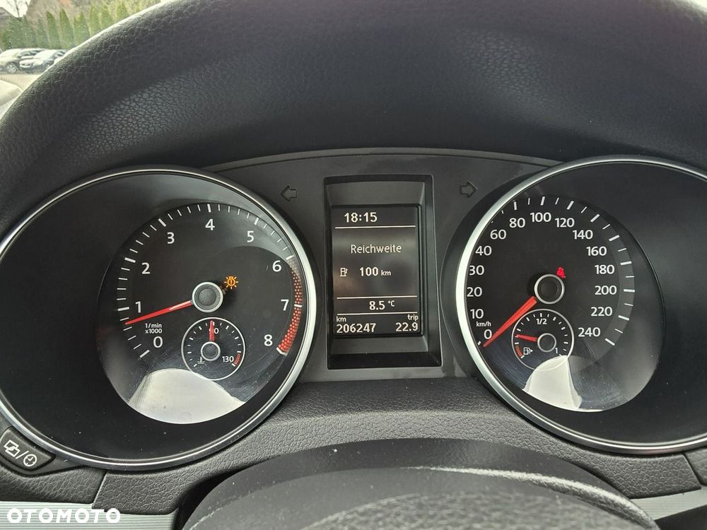 Volkswagen Golf - 25