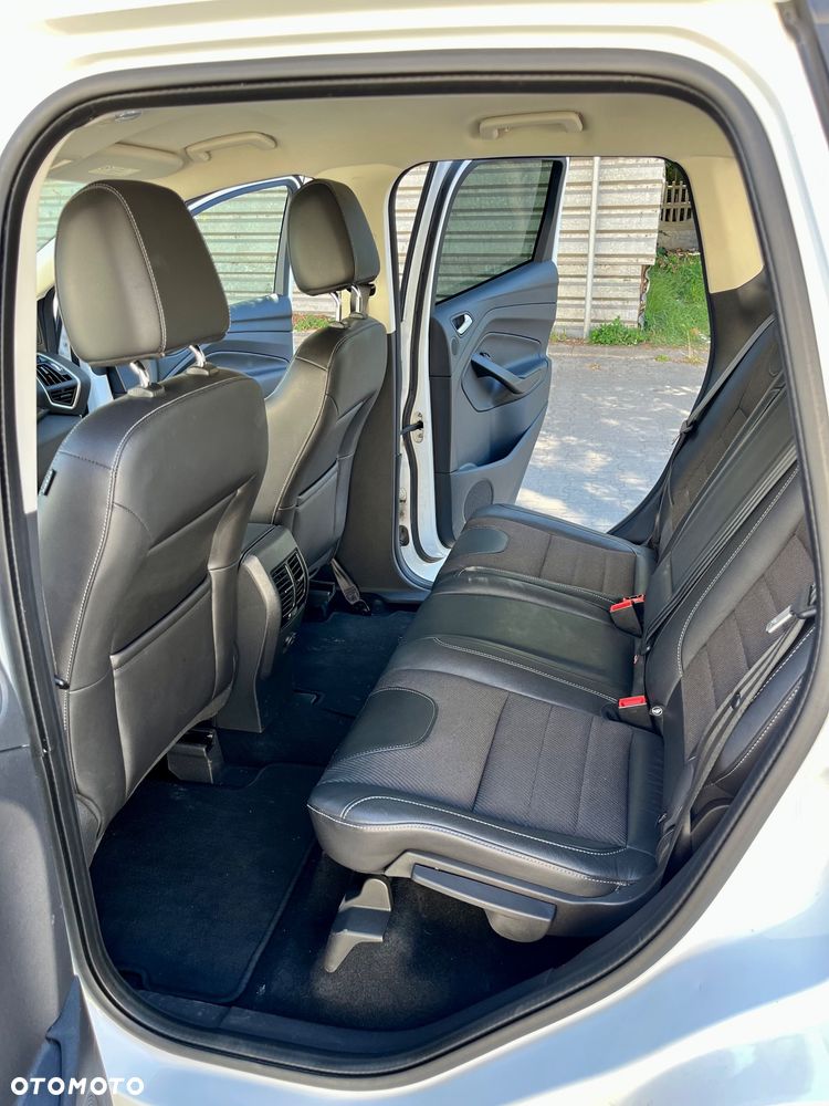 Ford Kuga 1.6 EcoBoost 2x4 Titanium - 13