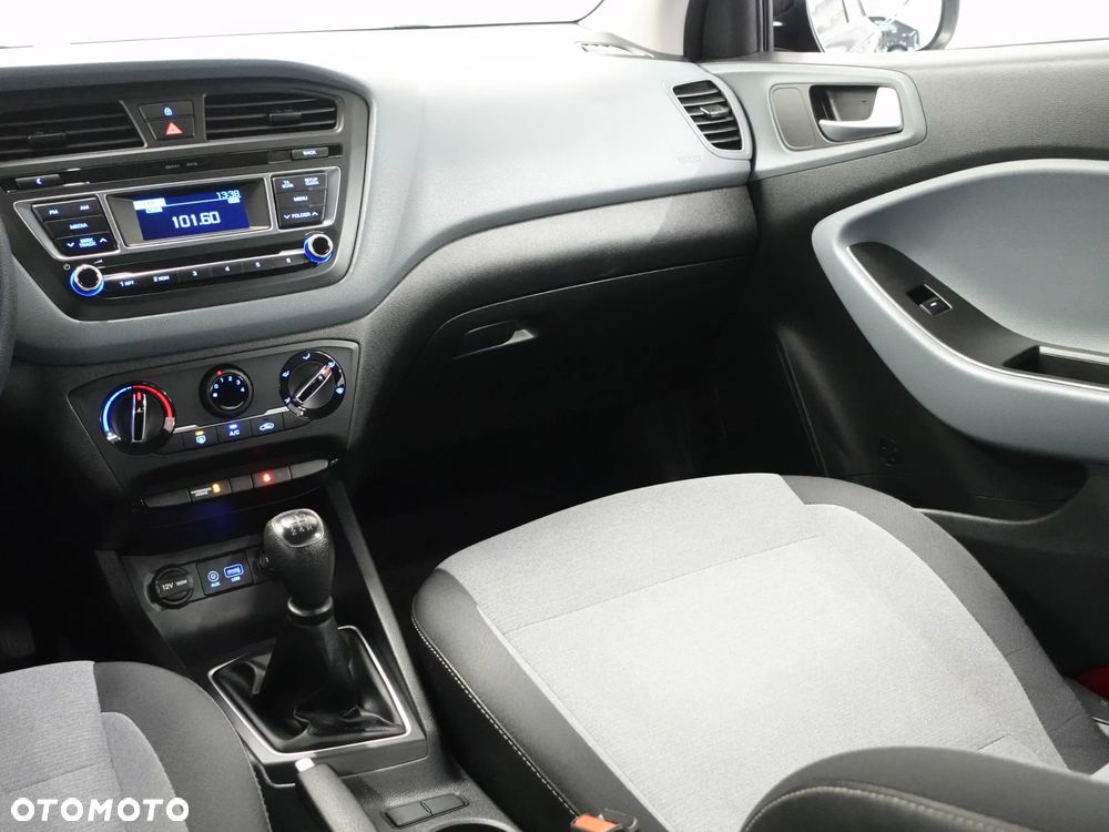 Hyundai i20 1.2 Classic - 34