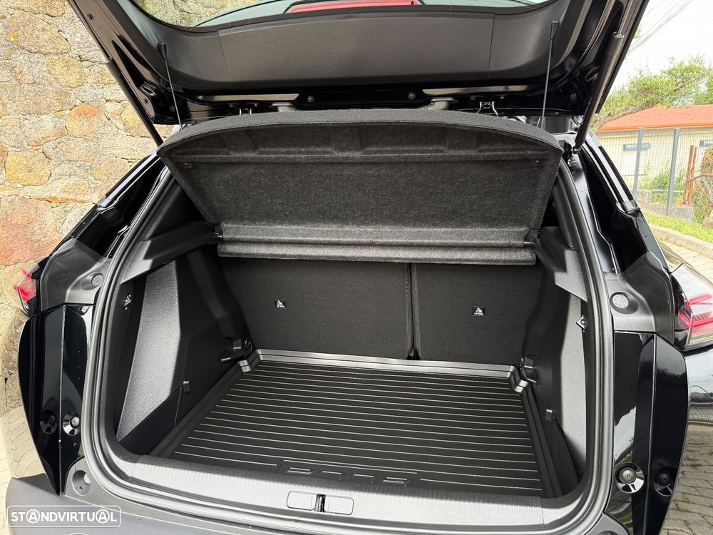 Peugeot 2008 1.2 PureTech Allure - 50