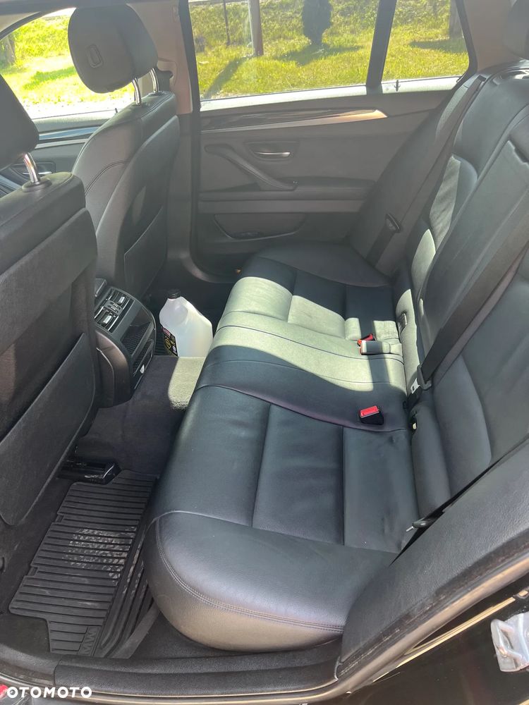 BMW Seria 5 525d xDrive Sport-Aut - 8