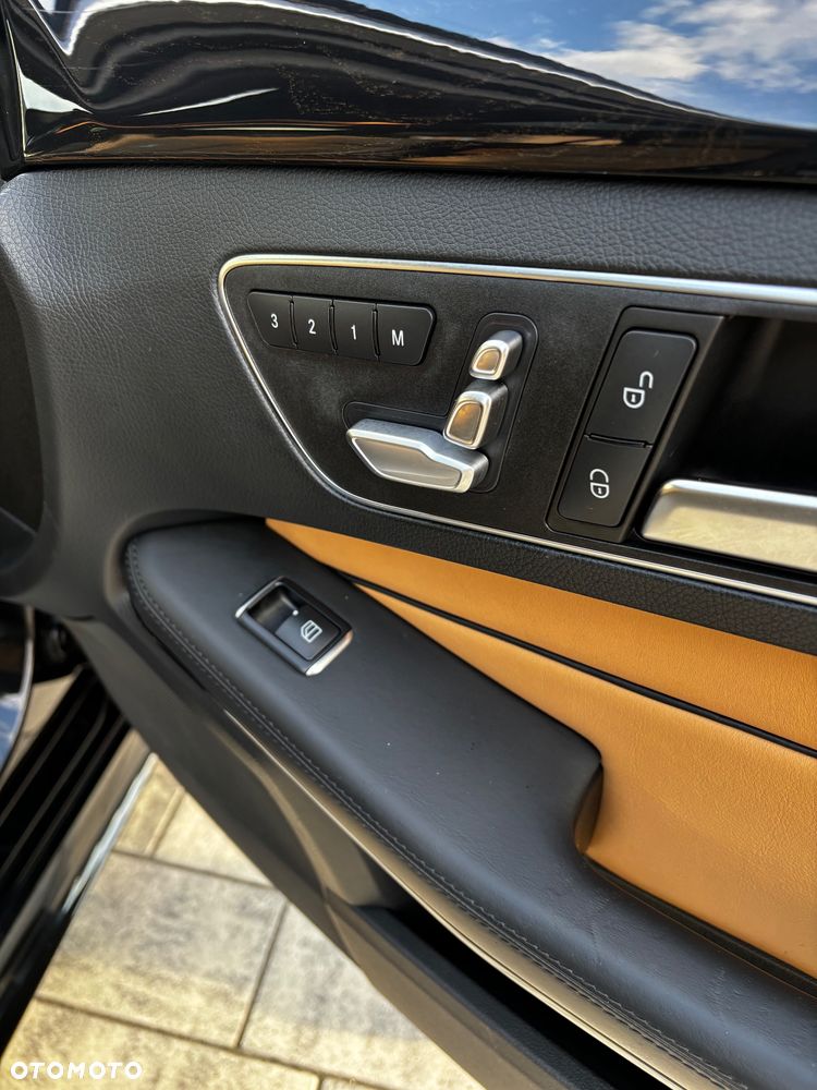 Mercedes-Benz Klasa E 500 4Matic 7G-TRONIC Avantgarde - 14