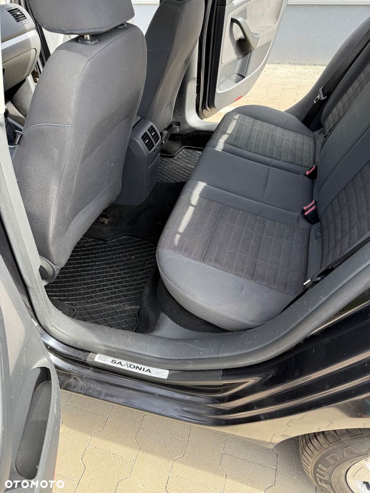 Volkswagen Golf 1.9 TDI Trendline - 12