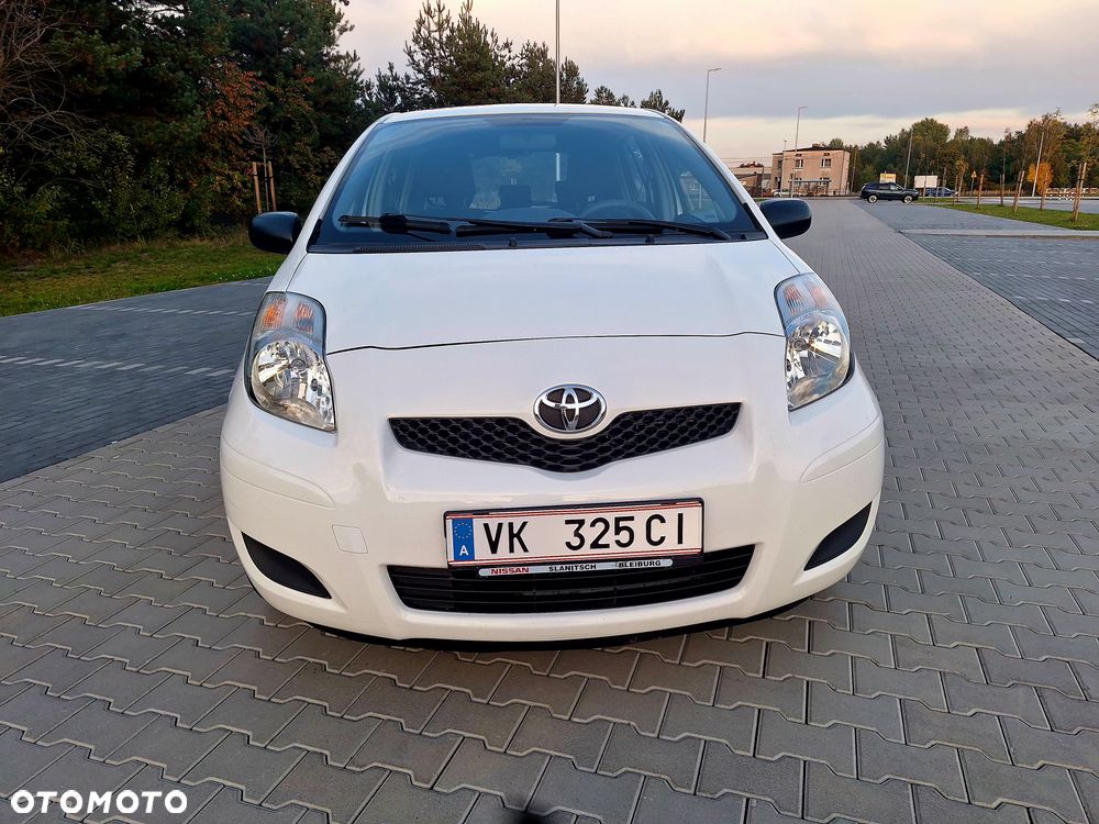 Toyota Yaris - 17