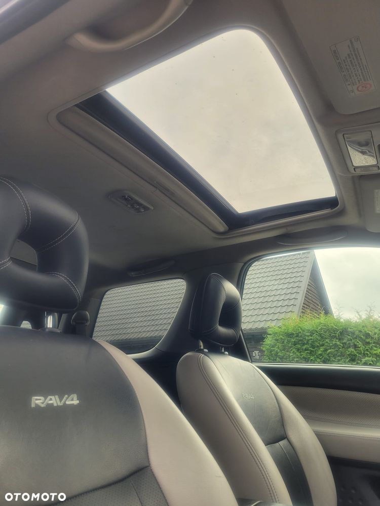 Toyota RAV4 - 9