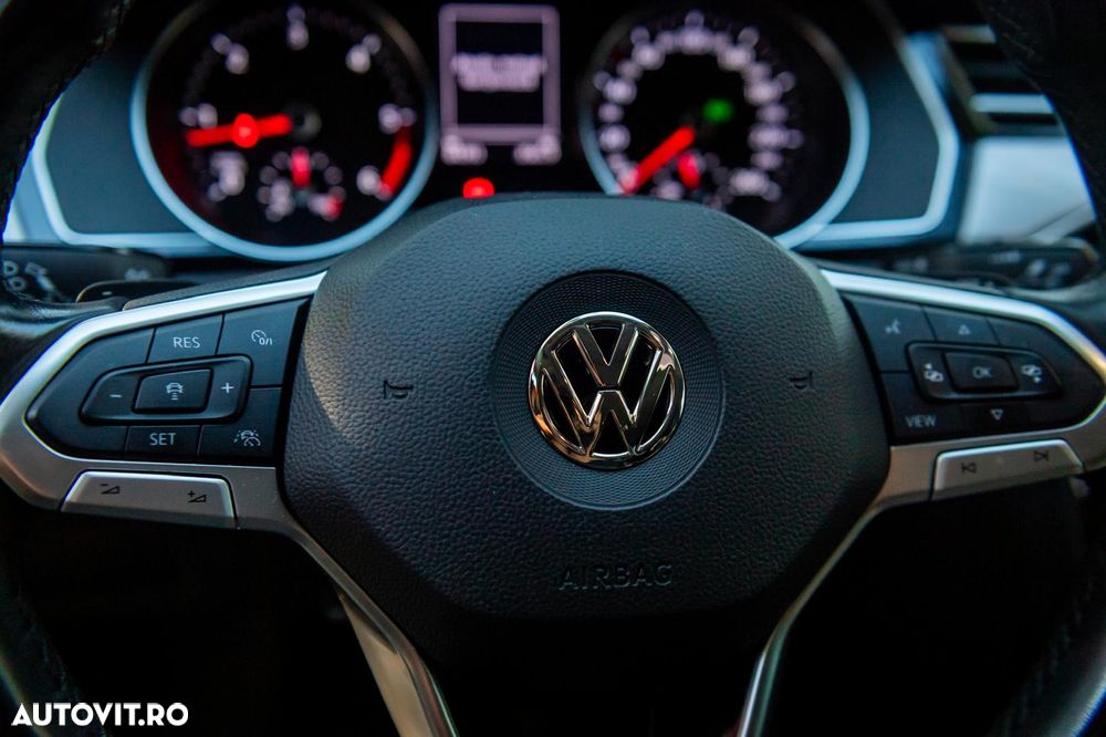 Volkswagen Passat 1.6 TDI SCR DSG Comfortline - 20