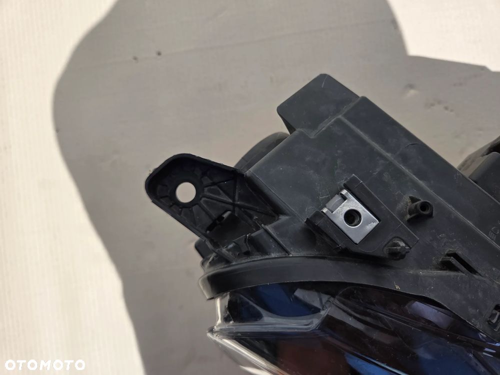 Lampa prawa przednia Peugeot Rifter 9816827180 - 8