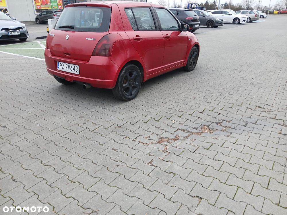 Suzuki Swift 1.3 DDiS 16v GLX - 4