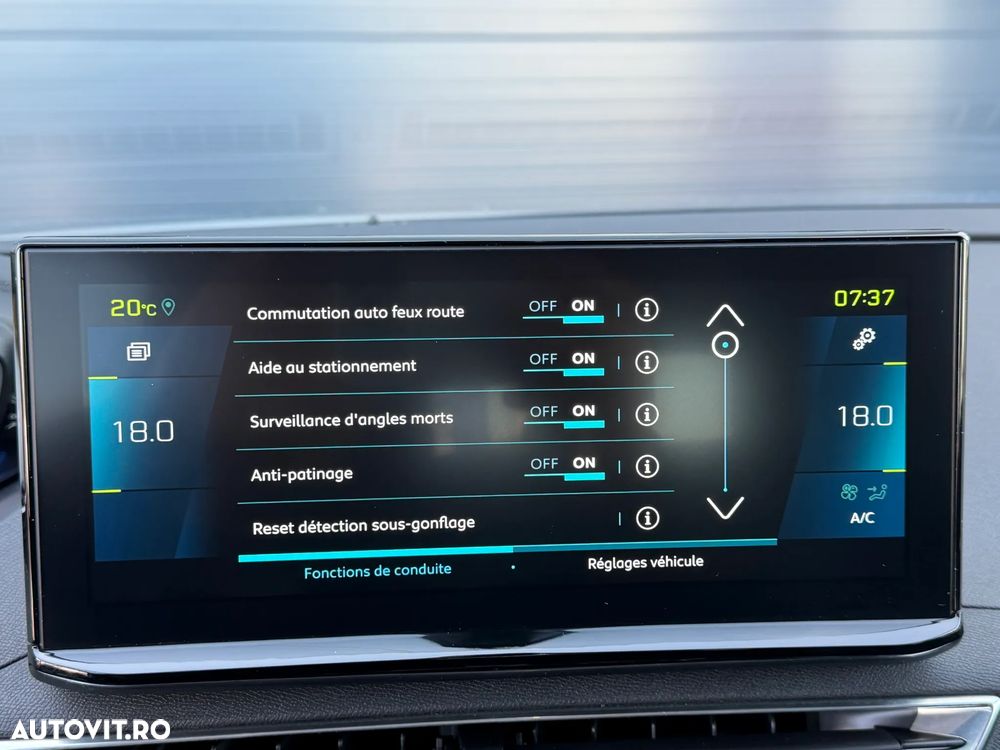 Peugeot 3008 PHEV 300 EAT8 4X4 GT - 37