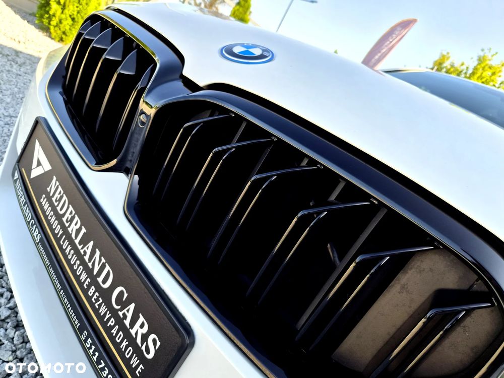 BMW Seria 5 520e M Sport sport - 28