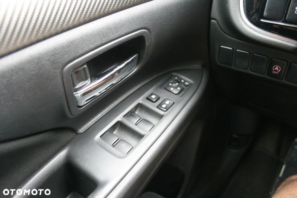 Mitsubishi Outlander 2.2 DID Intense - 18