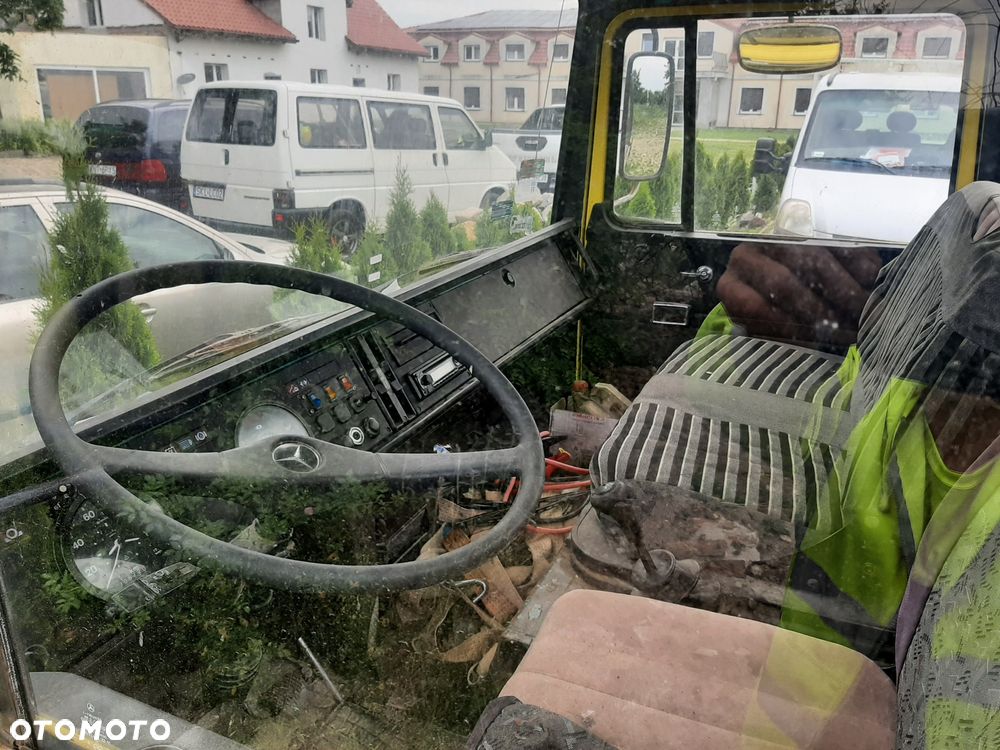 Mercedes-Benz 813 - 3