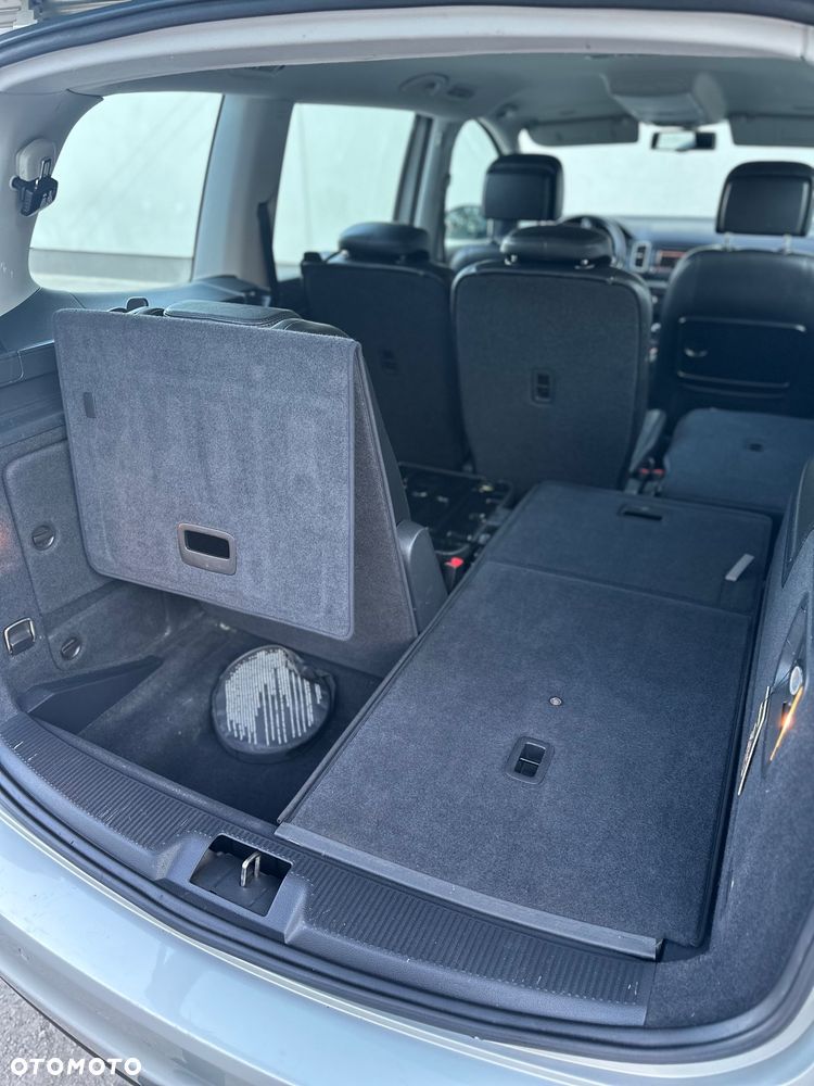 Volkswagen Sharan 2.0 TDI 4Motion BlueMotion Technology Highline - 17