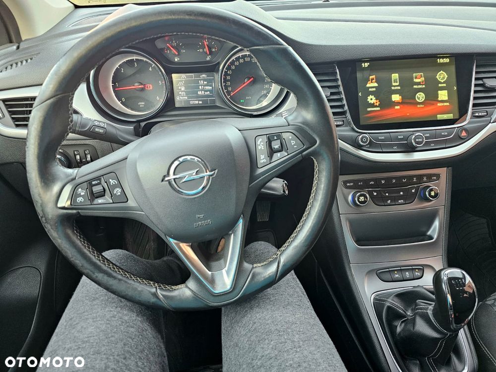 Opel Astra - 11