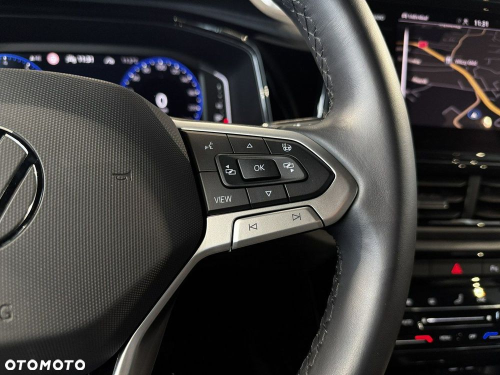 Volkswagen T-Roc - 21