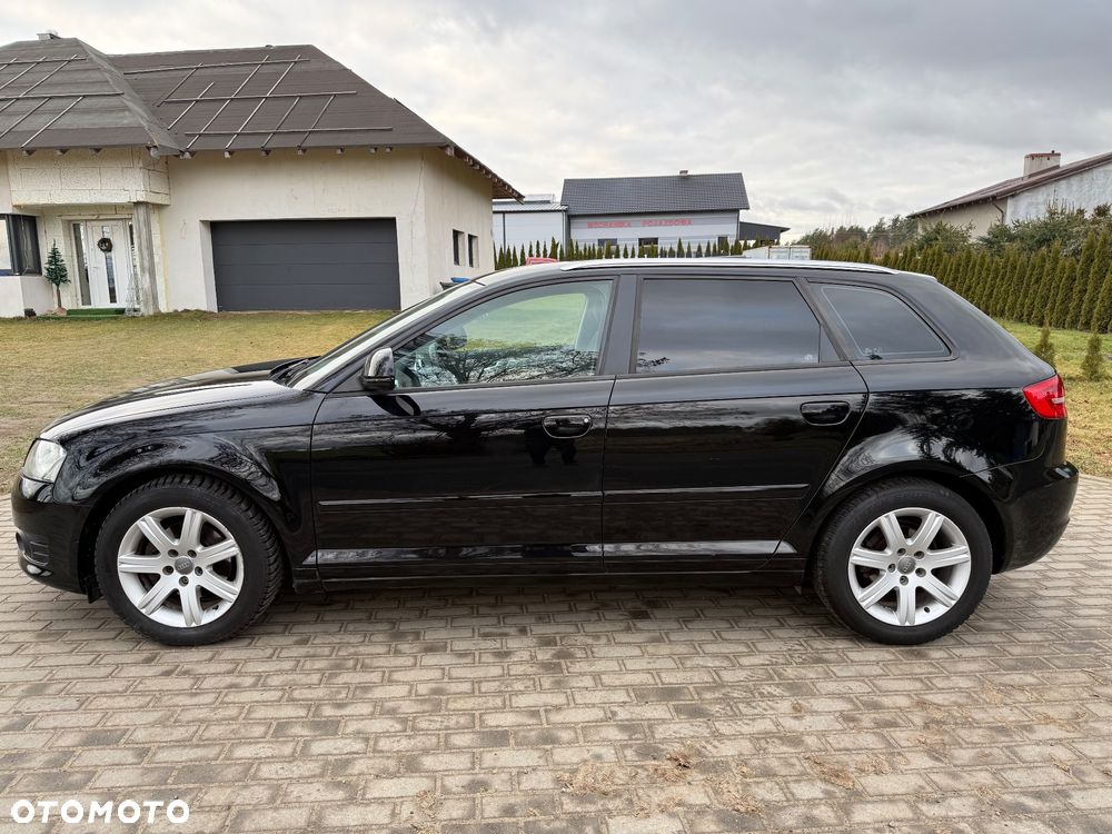 Audi A3 Sportback 1.8 TFSI Ambiente - 4