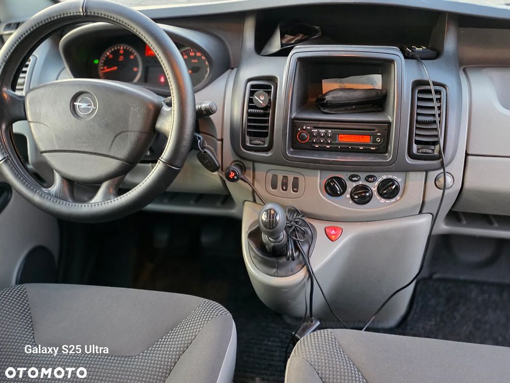Opel Vivaro - 15