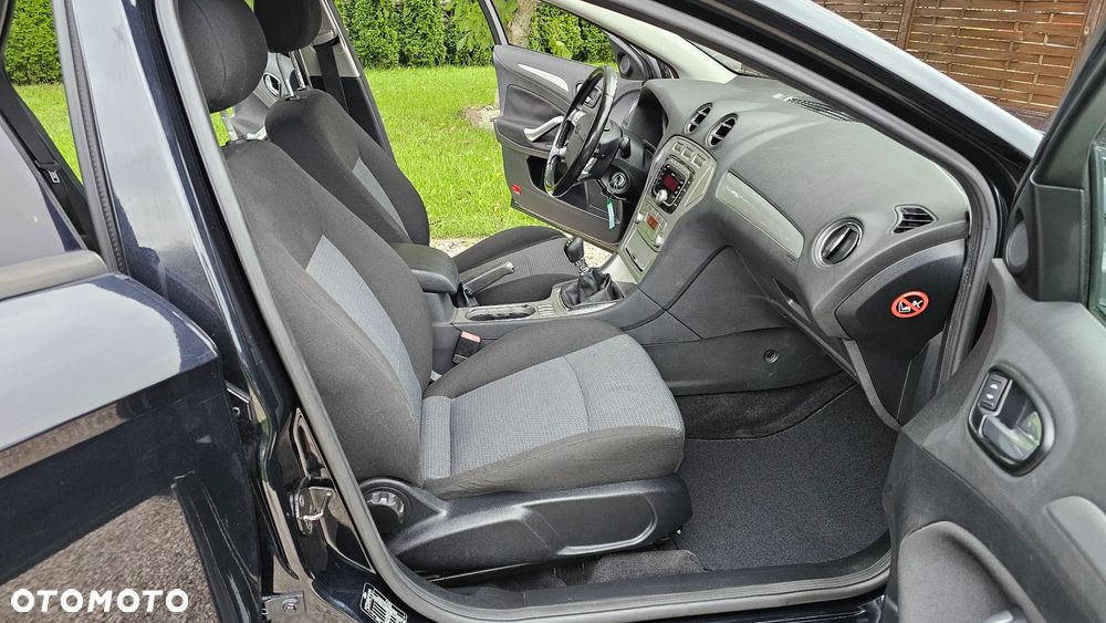 Ford Mondeo 2.0 TDCi Ambiente - 9