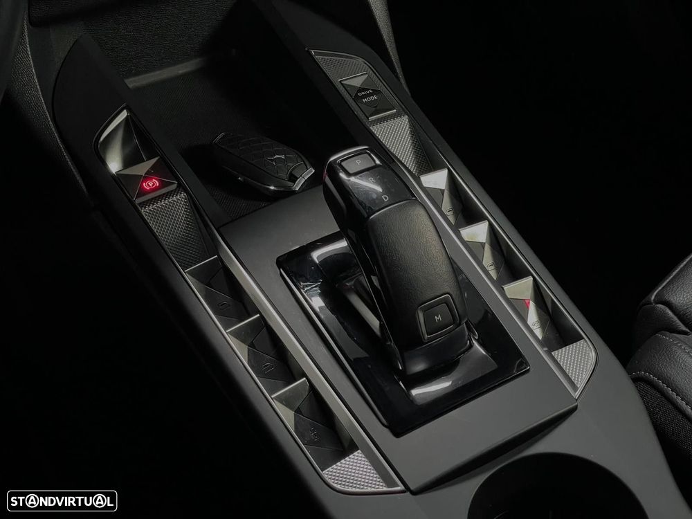 DS DS3 1.2 PureTech Rivoli EAT8 - 23