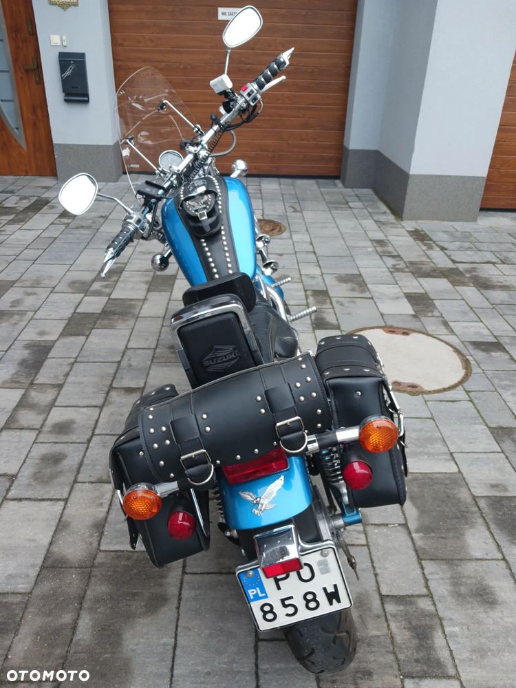 Suzuki Intruder - 11