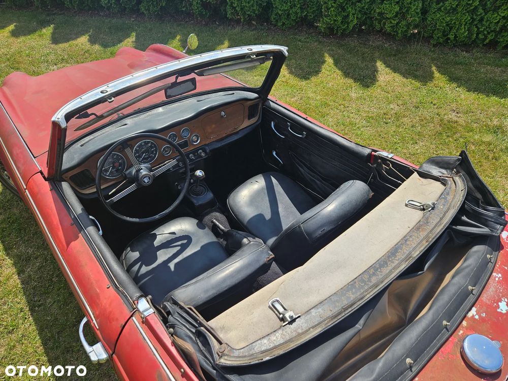 Triumph TR4 - 7