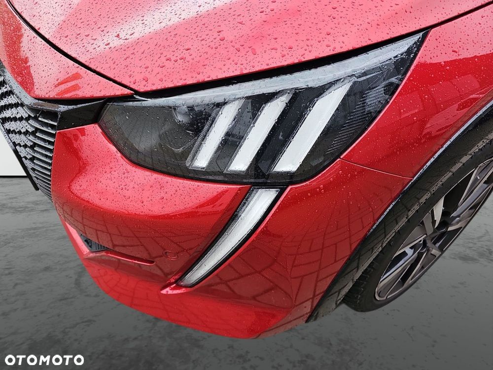 Peugeot 208 - 10