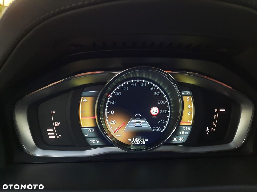 Volvo XC 70 D5 AWD Geartronic Summum - 33