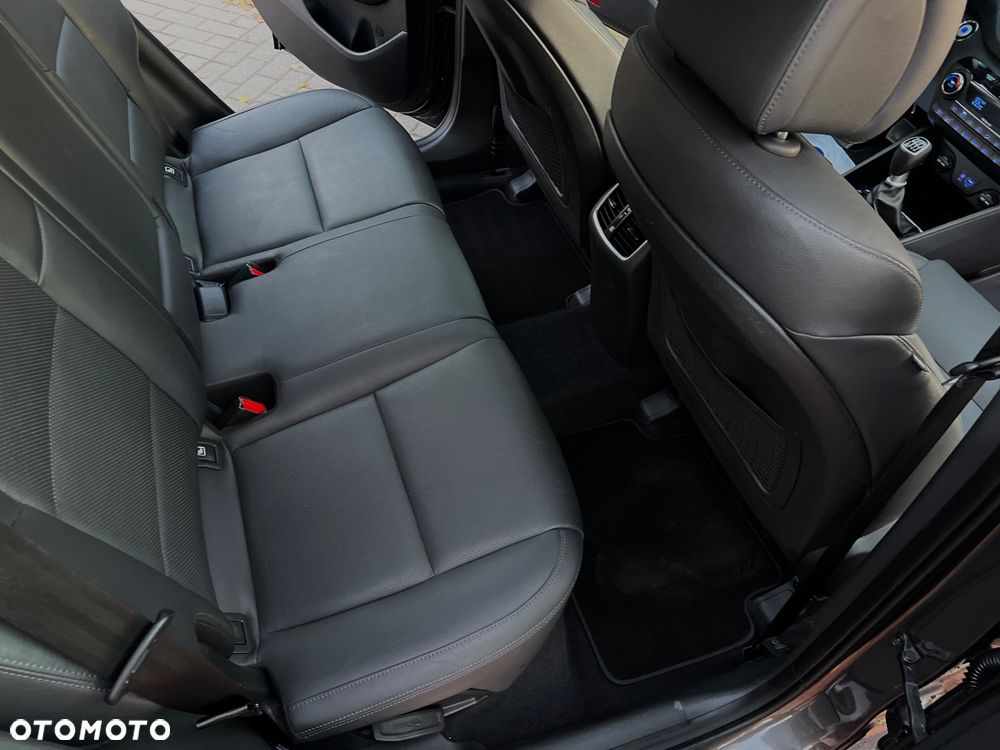 Hyundai Tucson 1.7 CRDI BlueDrive TourdePologne 2WD - 25