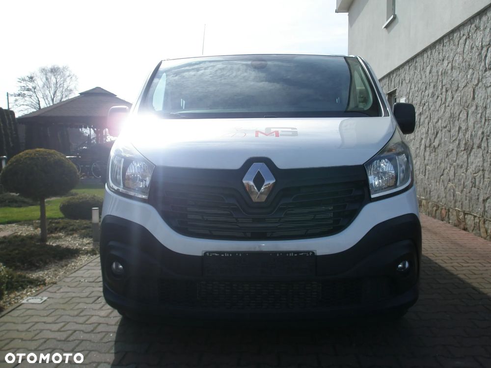 Mercedes-Benz Vito Renault Trafic - 32