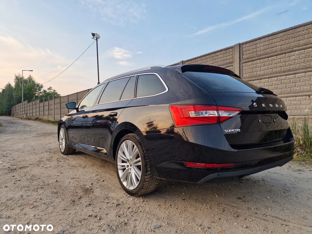 Skoda Superb ver-combi-1-4-tsi-iv-dsg-style - 36