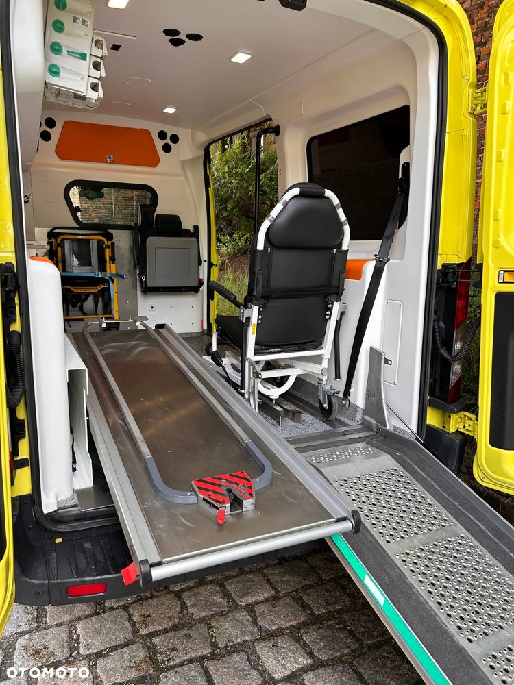 Ford Transit - 28